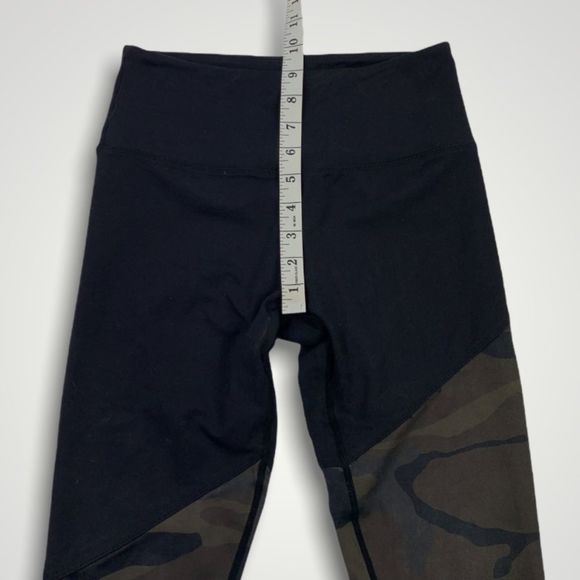 Carbon38 Icon Camo Leggings - Picture 6 of 9